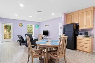 51 Market St, Apalachicola, FL 32320 - Photo 12