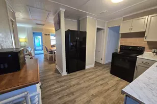 37 Newman Dr, Lanark Village, FL 32323 - Photo 4