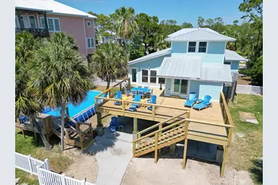 509 W Sawyer St, Saint George Island, FL 32328 - Photo 2