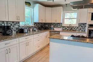 509 W Sawyer St, Saint George Island, FL 32328 - Photo 16