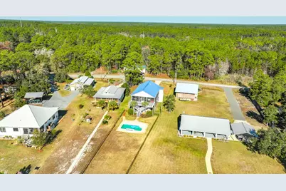 387 River Rd, Carrabelle, FL 32322 - Photo 2