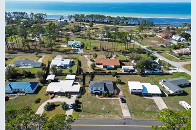 2006 Monument Ave, Port Saint Joe, FL 32456 - Photo 8