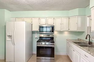 173 Bonita St, Port Saint Joe, FL 32456 - Photo 2