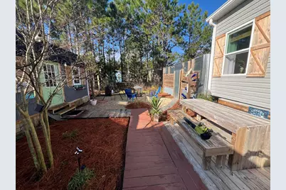 911 7th St, Carrabelle, FL 32322 - Photo 16