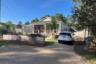 911 7th St, Carrabelle, FL 32322 - Photo 32