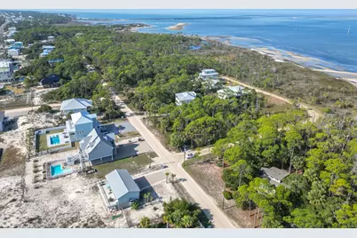 724 E Pine Ave, Saint George Island, FL 32328 - Photo 46