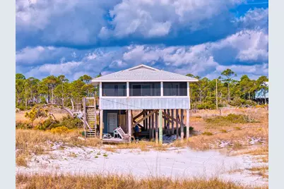 391 Gulf Shore Dr, Carrabelle, FL 32322 - Photo 1