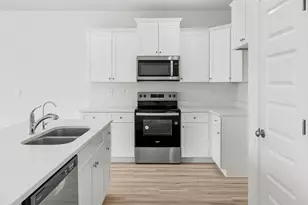 338 Chateau Ln, Port Saint Joe, FL 32456 - Photo 8