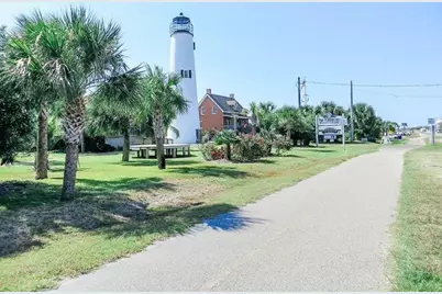 34 Shuler St, Eastpoint, FL 32328 - Photo 6