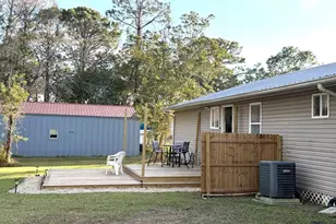 30 Jefferson St, Eastpoint, FL 32328 - Photo 22