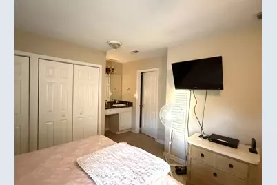 30 Jefferson St, Eastpoint, FL 32328 - Photo 16