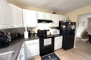 30 Jefferson St, Eastpoint, FL 32328 - Photo 10