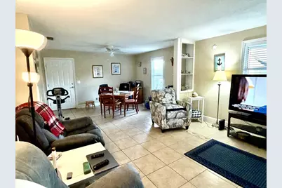 30 Jefferson St, Eastpoint, FL 32328 - Photo 4