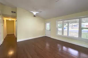 222 1/2 Ave D, Apalachicola, FL 32320 - Photo 4