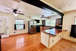 16 Adams St, Apalachicola, FL 32320 - Photo 8