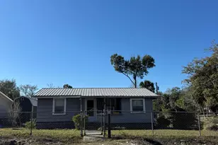 214 4th St, Apalachicola, FL 32320 - Photo 6