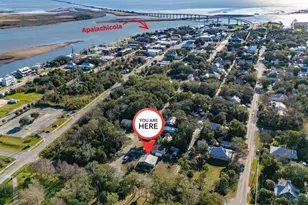 214 4th St, Apalachicola, FL 32320 - Photo 4