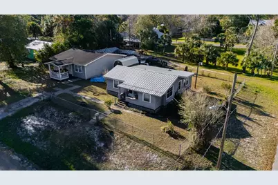 214 4th St, Apalachicola, FL 32320 - Photo 2