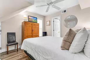 248 E Gorrie Dr, Saint George Island, FL 32328 - Photo 20