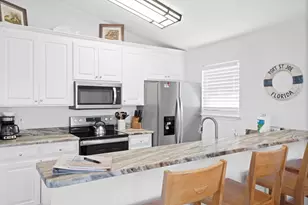 136 Selma St, Port Saint Joe, FL 32456 - Photo 8