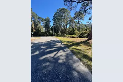 711 NE Ave H, Carrabelle, FL 32322 - Photo 2