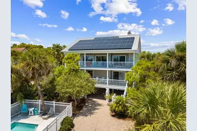1912 Nautilus Dr, Saint George Island, FL 32328 - Photo 4