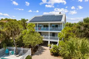 1912 Nautilus Dr, Saint George Island, FL 32328 - Photo 4