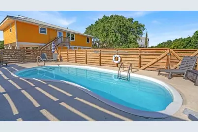 1041 W Gulf Beach Dr, Saint George Island, FL 32328 - Photo 2