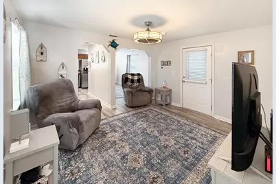 511 Woodward Ave, Port Saint Joe, FL 32456 - Photo 4