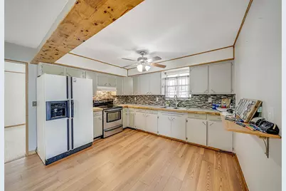 8324 Hwy 231, Youngstown, FL 32466 - Photo 10