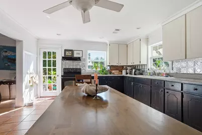 130 14th St, Apalachicola, FL 32320 - Photo 30