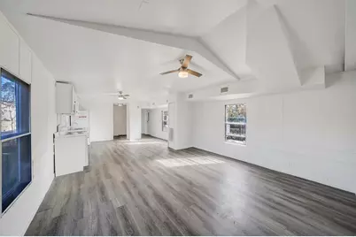 1503 S Kimbrel Ave, Panama City, FL 32404 - Photo 1