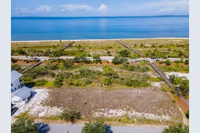 301 Front St, Port Saint Joe, FL 32456 - Photo 18