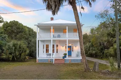 107 Ave B, Apalachicola, FL 32320 - Photo 6