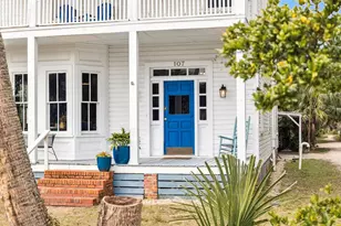 107 Avenue B, Apalachicola, FL 32320 - Photo 4