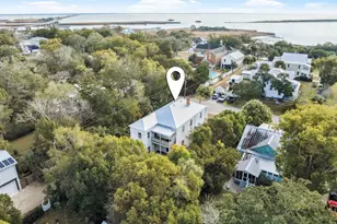 107 Avenue B, Apalachicola, FL 32320 - Photo 10