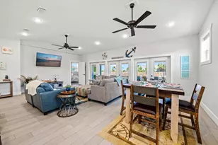 528 N 15th St, Mexico Beach, FL 32456 - Photo 12