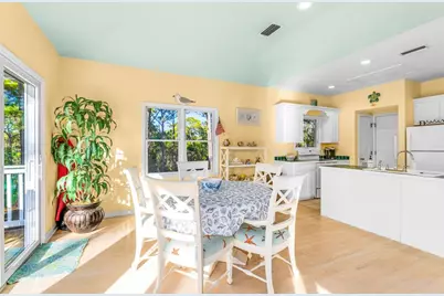 1856 W Suzie Ct, Saint George Island, FL 32328 - Photo 8