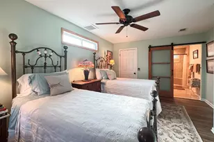 190 11th St, Apalachicola, FL 32320 - Photo 22