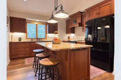 190 11th St, Apalachicola, FL 32320 - Photo 10