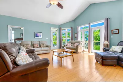 327 Bradford St, Saint George Island, FL 32328 - Photo 8