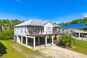 327 Bradford St, Saint George Island, FL 32328 - Photo 2