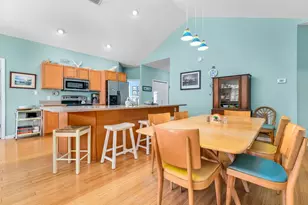 327 Bradford St, Saint George Island, FL 32328 - Photo 12