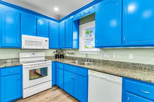 1848 Denise Ct W, Saint George Island, FL 32328 - Photo 10