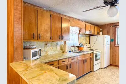 902 Tallahassee St, Carrabelle, FL 32322 - Photo 16