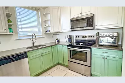 949 West Gulf Beach Dr, Saint George Island, FL 32328 - Photo 8