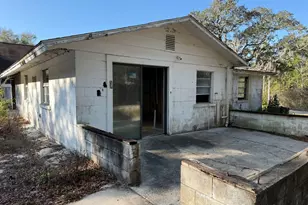 110 SE 10th St, Carrabelle, FL 32322 - Photo 2