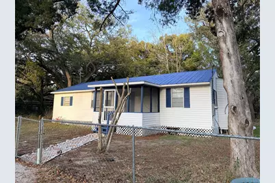 21 Jackie Whitehurst St, Apalachicola, FL 32320 - Photo 1