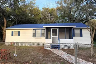 21 Jackie Whitehurst St, Apalachicola, FL 32320 - Photo 2