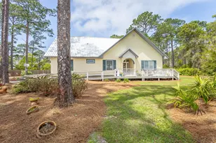 301 Sweet Bay Cir, Eastpoint, FL 32328 - Photo 2